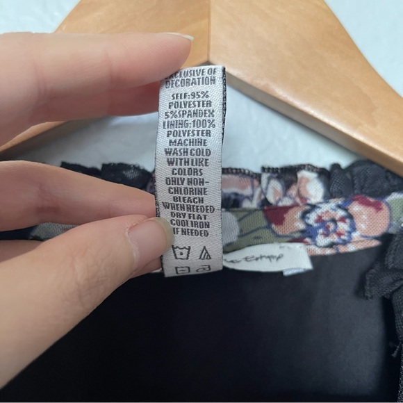 American Rag Black and Floral Long Sleeve Size - Picture 9 of 9